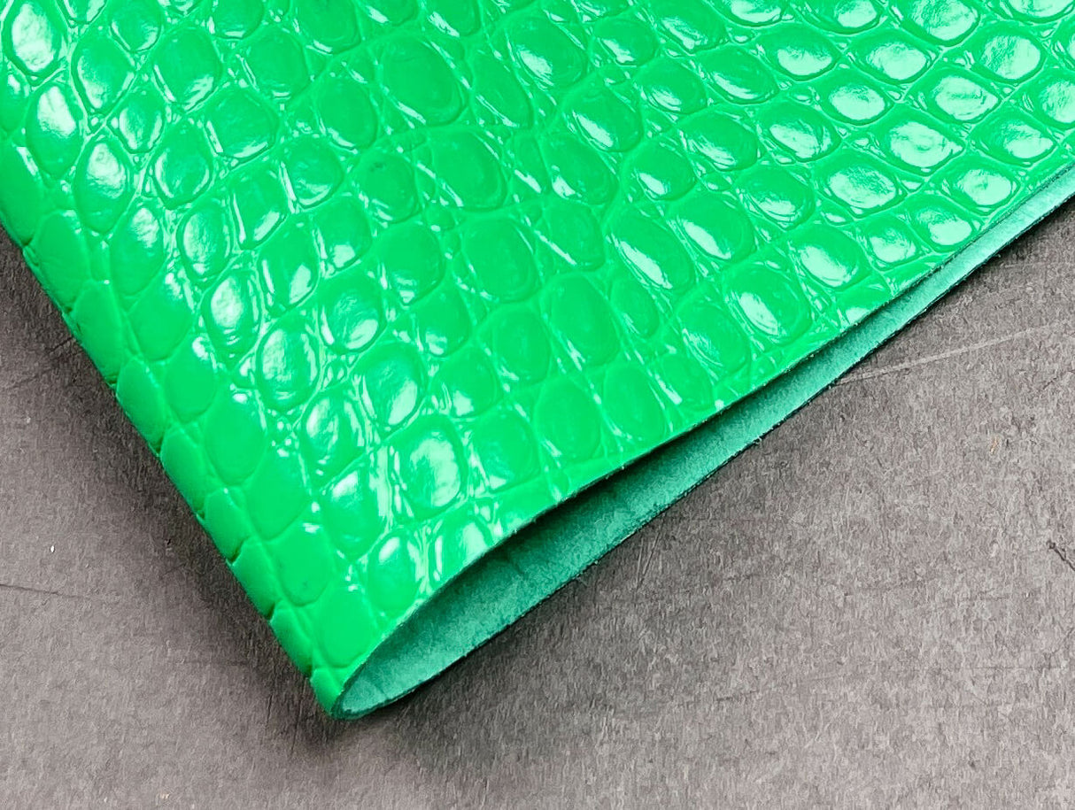 Alligator Embossed Calf, Kelly Green